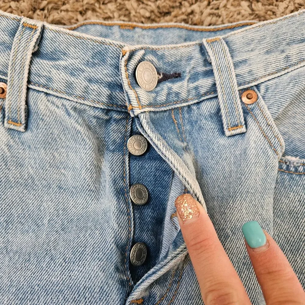 Levi's Premium 501 ‘90s Women's Jeans 24x30 - Picture 6 of 10